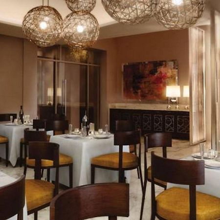 Room In Lodge - The Envoy Hotel And Suites 아부자 외부 사진