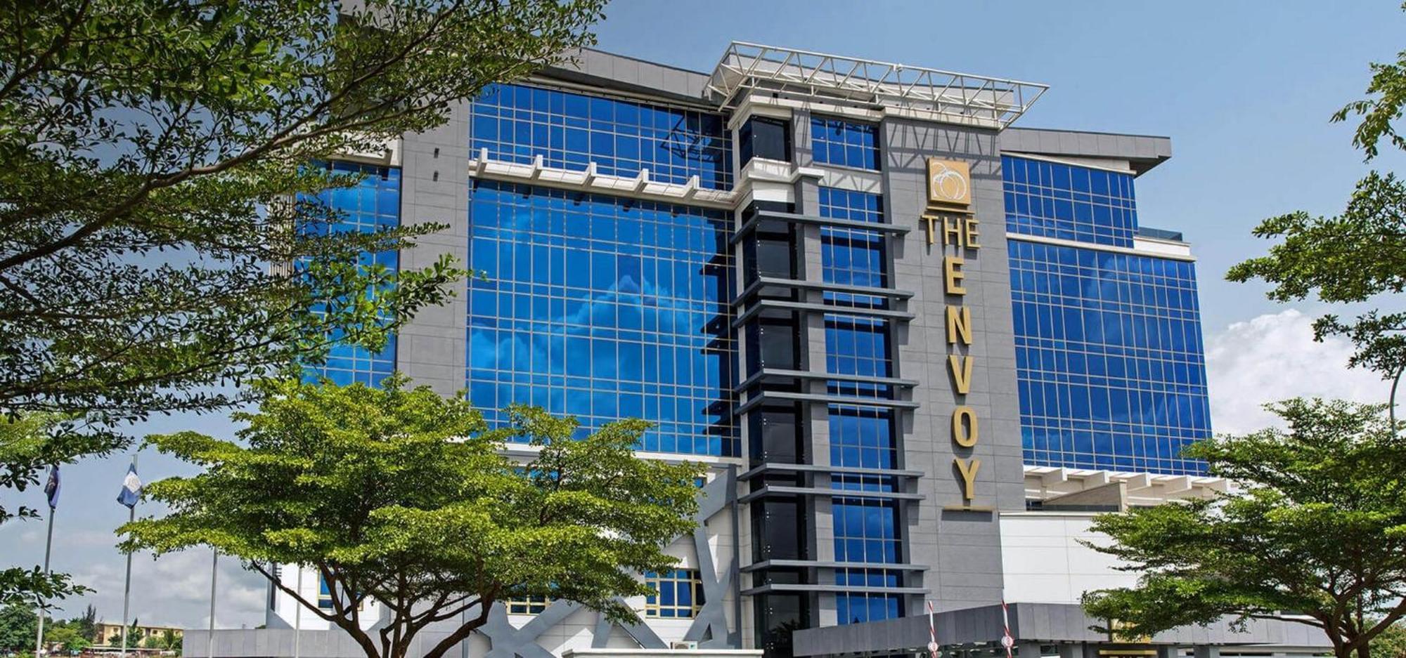 Room In Lodge - The Envoy Hotel And Suites 아부자 외부 사진